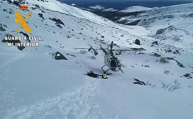 El Greim de Sabero rescata a una persona tras sufrir un accidente en el pico palentino de Valdecebollas