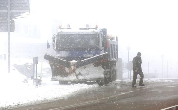 Activada la alerta amarilla por nieve y viento en la montaña leonesa