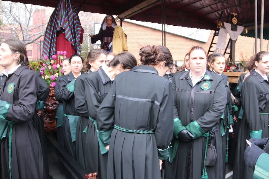 Las previsiones de lluvia suspenden la procesión de María al Pie de la Cruz