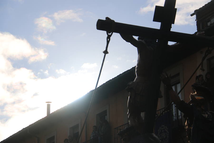 Procesión de los Pasos en la Plaza Mayor de León
