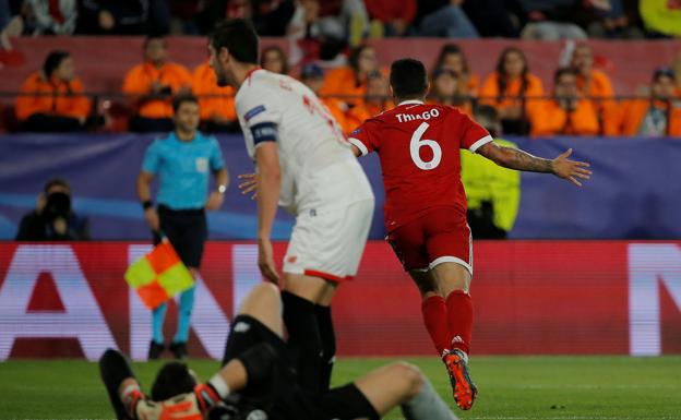 El Sevilla se suicida ante el Bayern