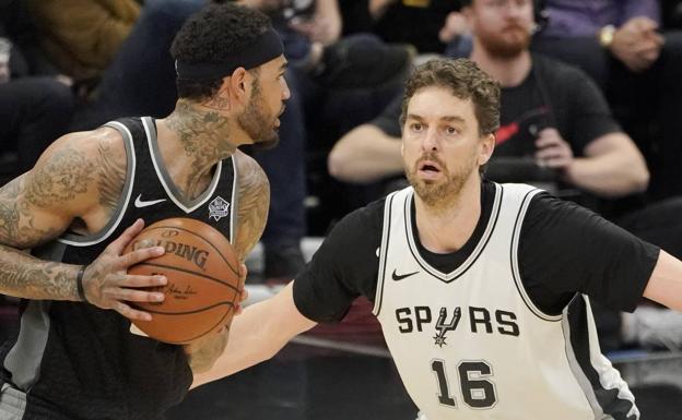 Pau Gasol y Mirotic jugarán los playoffs