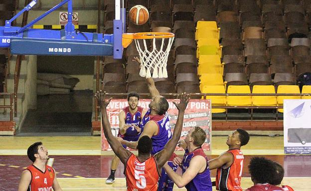 La vida de Agustinos se juega en el Palacio