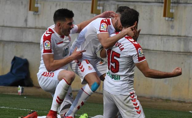 Ángel: «Hemos sufrido en descenso, pero esto nos da más fuerzas»