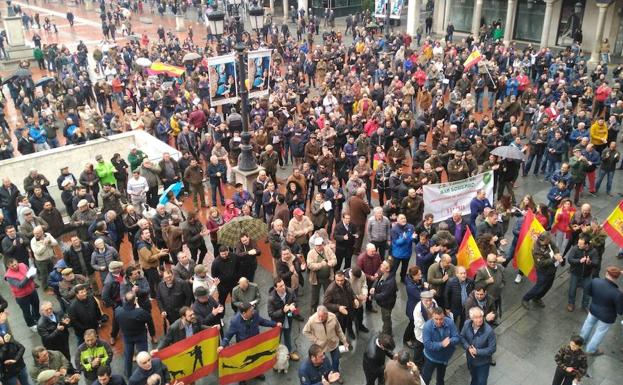 Miles de cazadores de Castilla y León se manifiestan en contra de los ataques y provocaciones de los grupos animalistas