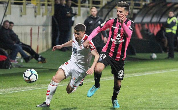 De La Barrera recurre a la base del ascenso para buscar la permanencia