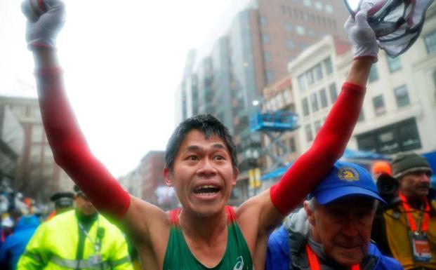 El japonés Kawauchi triunfa en el Maratón de Boston