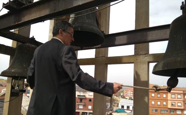 Toque simultáneo de las campanas de todo Villarejo para convertir el repique manual en Patrimonio Inmaterial