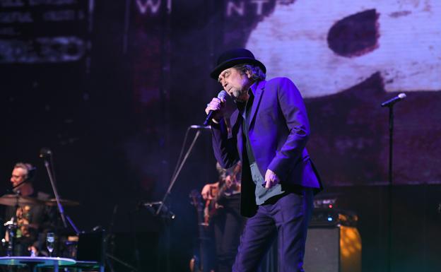 Joaquín Sabina, hospitalizado en Madrid por un problema circulatorio