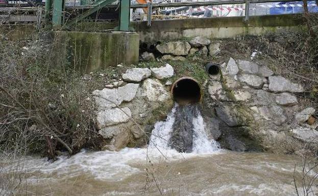 El Ministerio de Medio Ambiente admite la «dificultad» de resolver las filtraciones en la Variante de Pajares