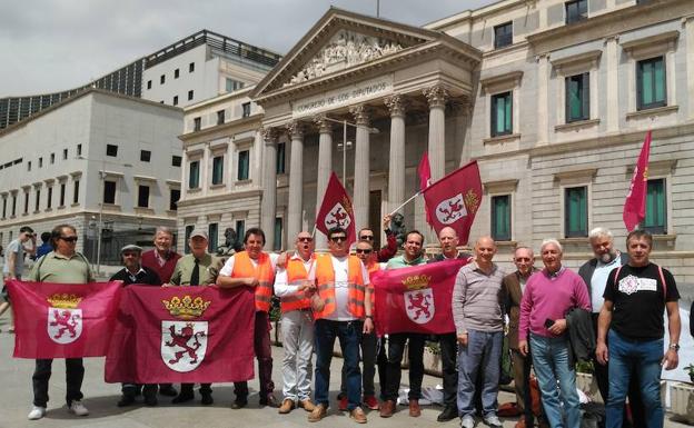 El leonesismo lleva a Madrid su reivindicación autonomista