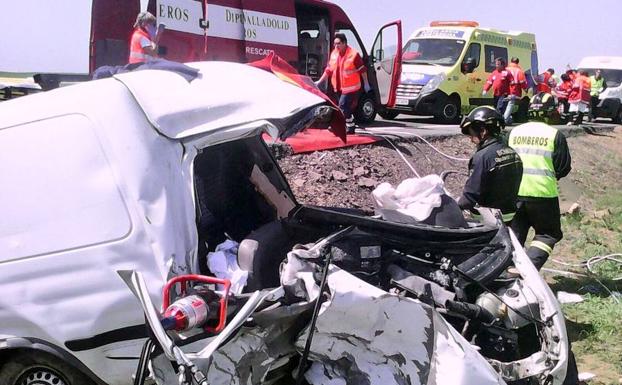 Muere un leonés de 65 años en una colisión frontal en la León-Valladolid