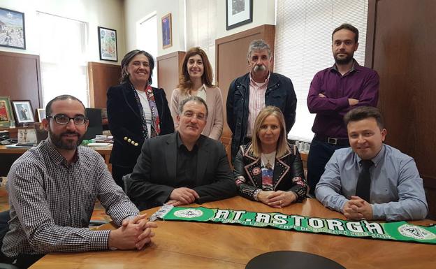 El Atlético Astorga recibe el apoyo del alcalde