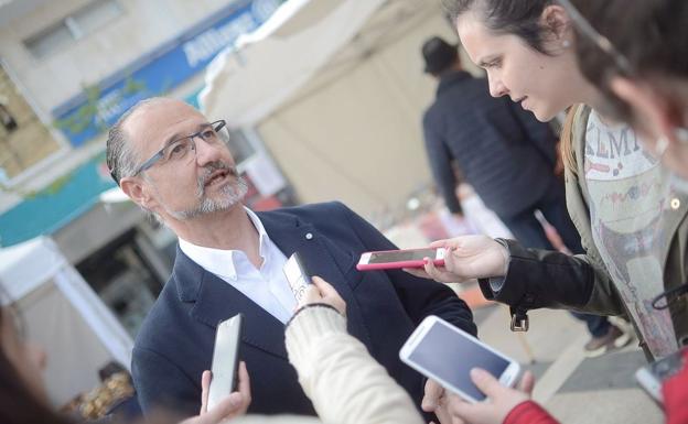 Luis Fuentes asegura en La Bañeza que Ciudadanos «trabaja en construir una alternativa para 2019»