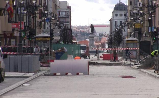 PP y Cs vencen el pulso a la oposición y Ordoño II reabrirá al tráfico y sin carril bici en dos meses