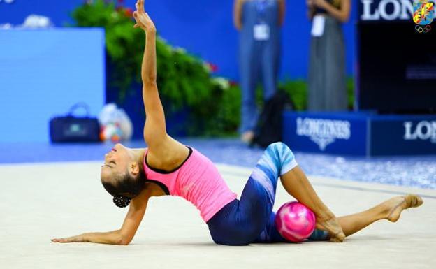 La pelota lastra a Sara Llana