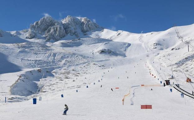 Asturias prevé llamar a la Diputación de León para retomar la fusión de las estaciones de esquí