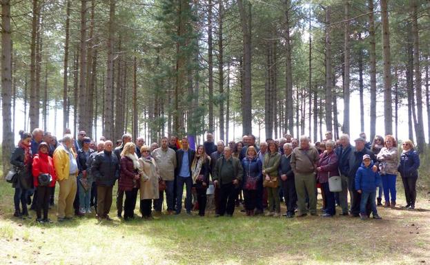 Un centenar de personas se citan en El Rabizo para recordar a los represaliados de la Guerra Civil