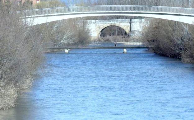 La ciudad de León contará con su primer coto urbano de pesca en el río Bernesga