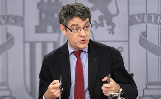 Nadal advierte al PSOE de que no ordenar el cierre de centrales puede encarecer la luz