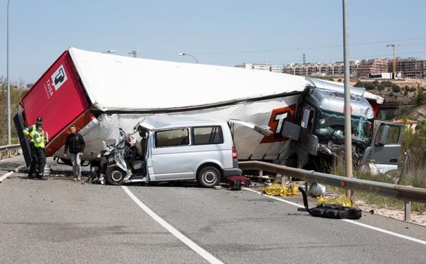 Los tres fallecidos en la colisión mortal de Soria eran miembros de la misma familia