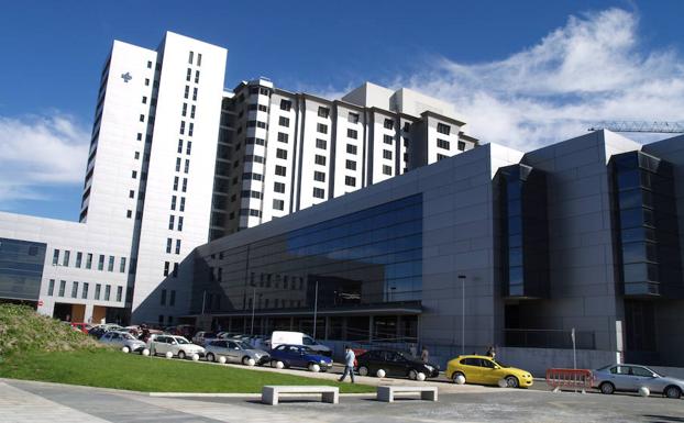 Sacyl garantiza la «operatividad al 100%» de la Unidad del Dolor de León con 50 técnicas a aplicar