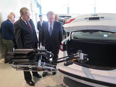 Ford tira abajo las barreras