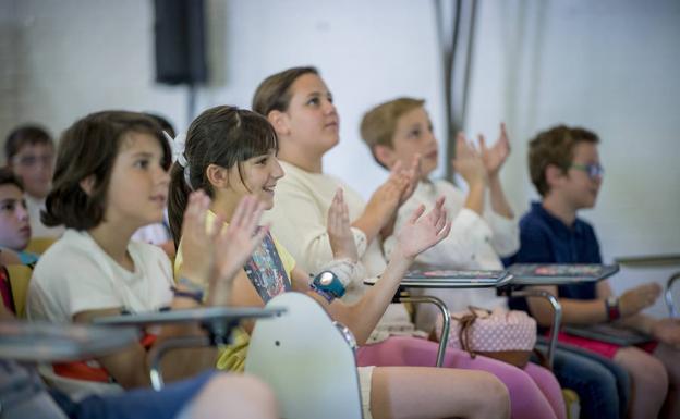 El IES Giner de los Ríos, de León, ganador de la séptima edición de 'Los Profes Cuentan'
