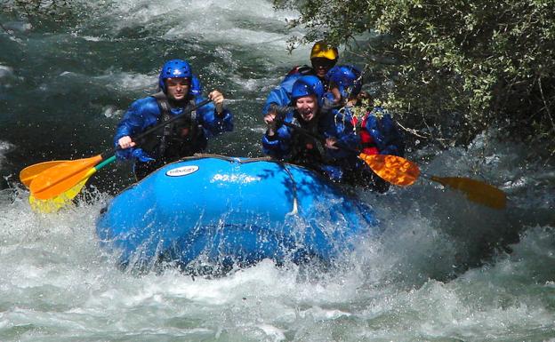 Kayak Pico Azul, adrenalina y deporte en mitad de la naturaleza