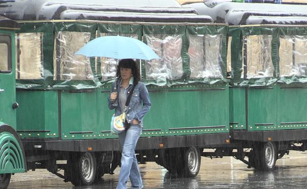 La Aemet mantiene la alerta por fuertes tormentas en zonas de la montaña leonesa