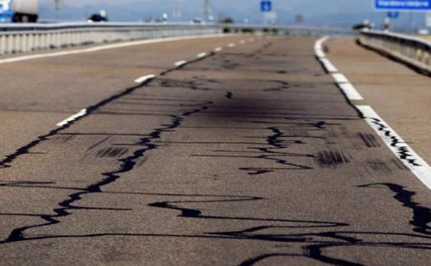 La León-Benavente, una de las autovías que ha rebajado su límite de velocidad por el deterioro del asfalto