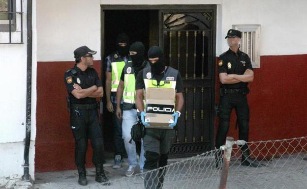 Cinco agentes heridos en una operación antidroga en Algeciras