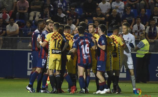 Sospechas de amaño en el Huesca-Nástic