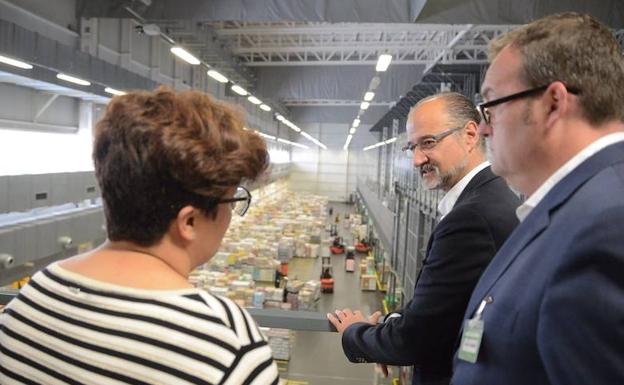 Fuentes pide abrir una nueva etapa de «ambición política» para «ser atractivos» y atraer empresas