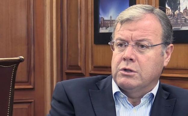 Silván pide al nuevo Gobierno que no se olvide de la integración de Feve, la León-Benavente o el Emperador