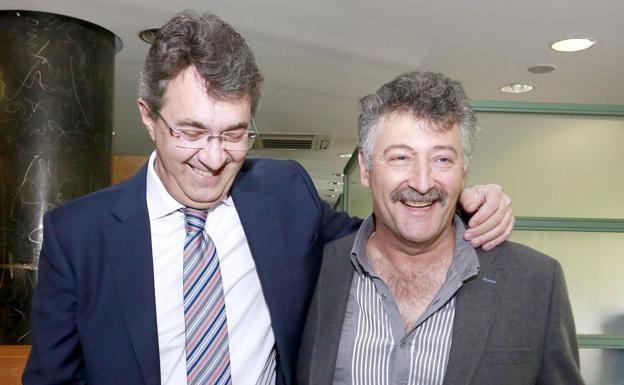 Ángel Calvo: «El Partido Popular tiene muchísimo banquillo, aparecerán Iscos y Asensios»