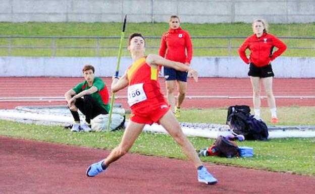 Pablo Costas vence en la prueba de jabalina de la Copa Ibérica
