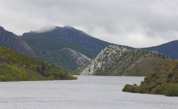 Las lluvias de primavera llenan en tiempo récord los embalses leoneses, que superan el 95% de capacidad