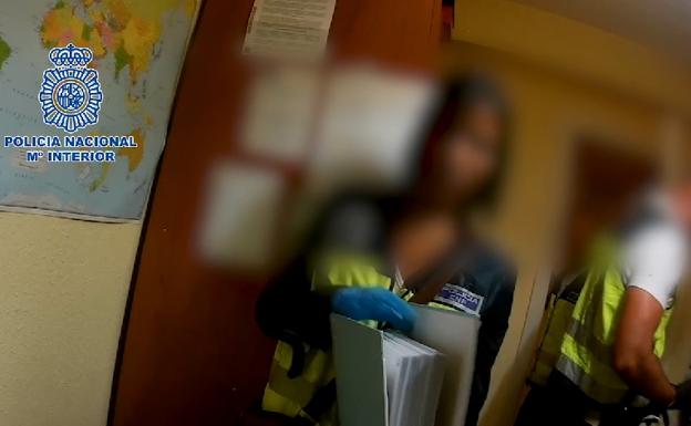 24 detenidos por distribuir pornografía infantil a través de Facebook y Skype