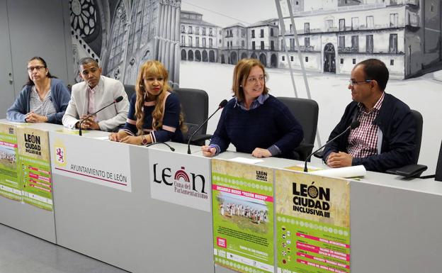 León promueve la integración de los 9.500 inmigrantes de la ciudad, procedentes de 135 países del mundo