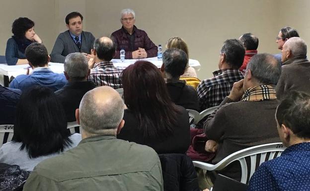 Tino Rodríguez reclama a la Junta «que apoye a los pueblos con el tributo a los tendidos eléctricos»