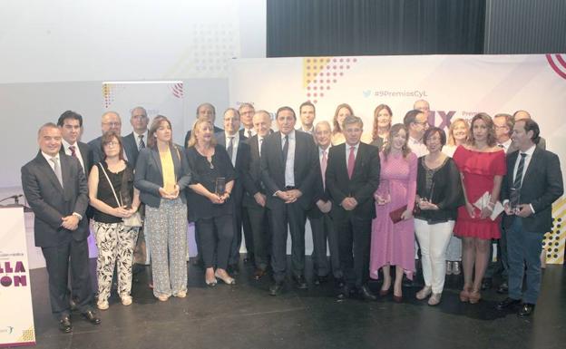 El Hospital de León y el Servicio de Farmacia del Bierzo, premios de Sanidad de Castilla y León