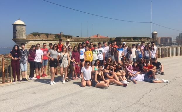 Aventura en tierras portuguesas para 1º de Bachillerato del Colegio La Asunción