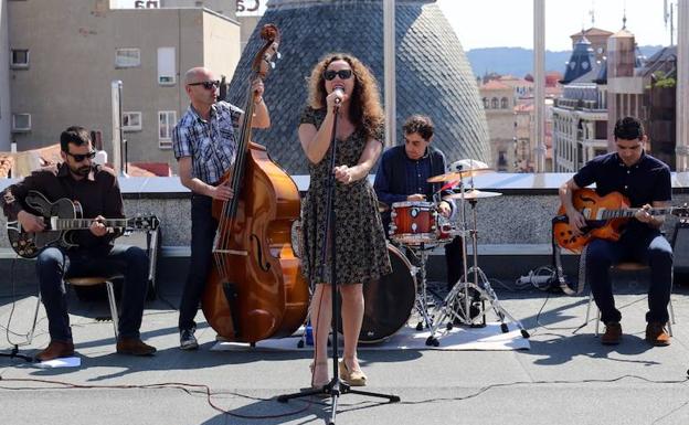 La Escuela se pone 'en marcha'