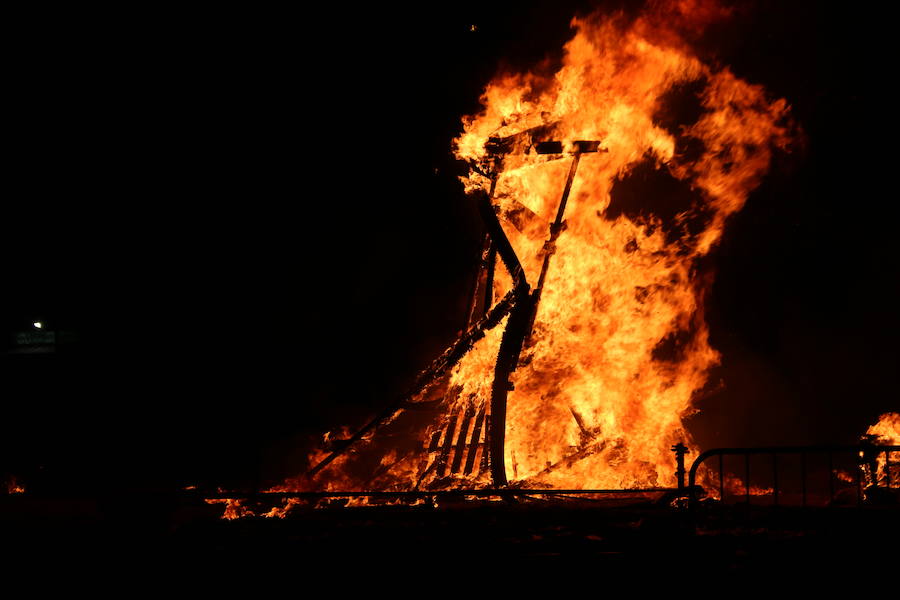Tradicional hoguera de San Juan