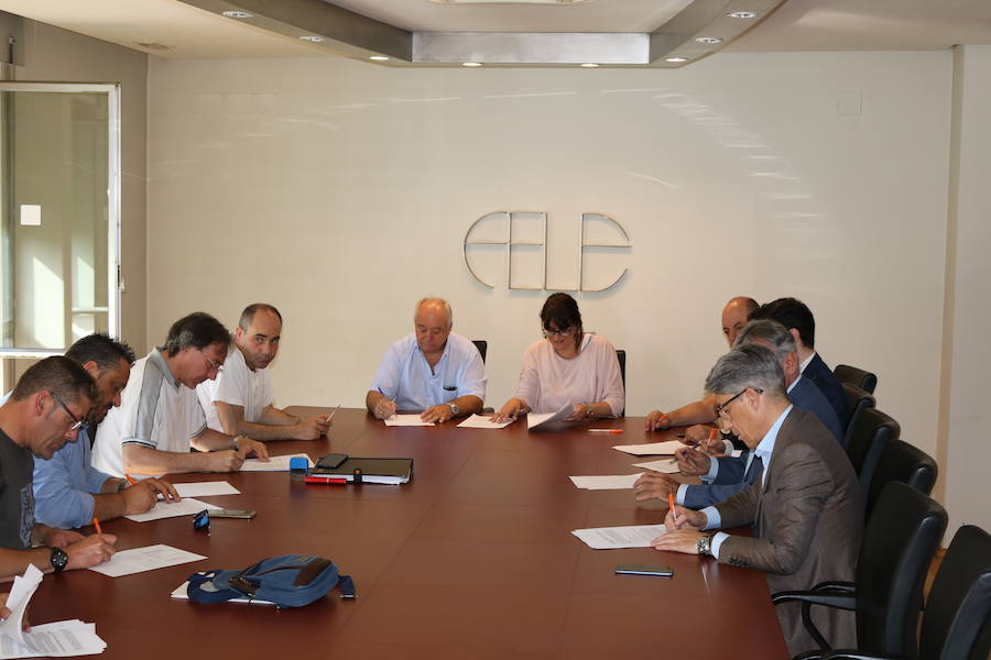 Firmado el nuevo convenio colectivo de Transporte Interurbano de Viajeros de León