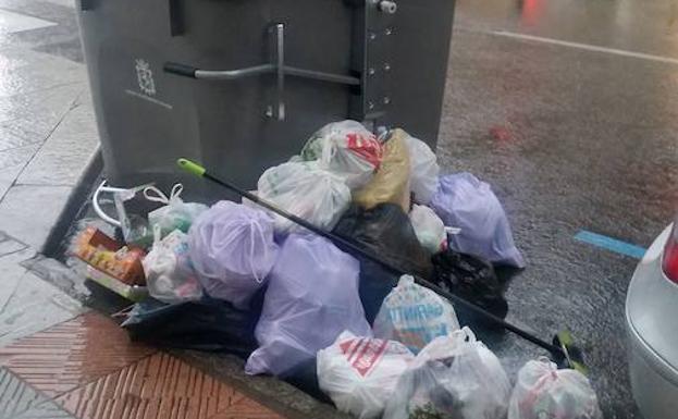 UPL reclama más contenedores por la «ineficiente» instalación de los nuevos o volver al anterior sistema de recogida