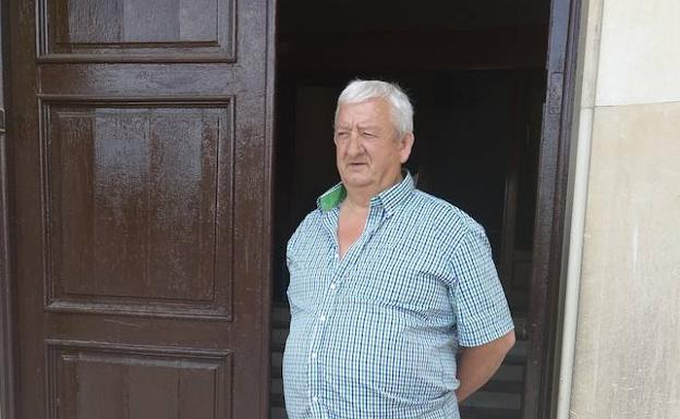Vicente Marina, juez de paz de la localidad soriana de Tardelcuende. /I. G. Villarroel