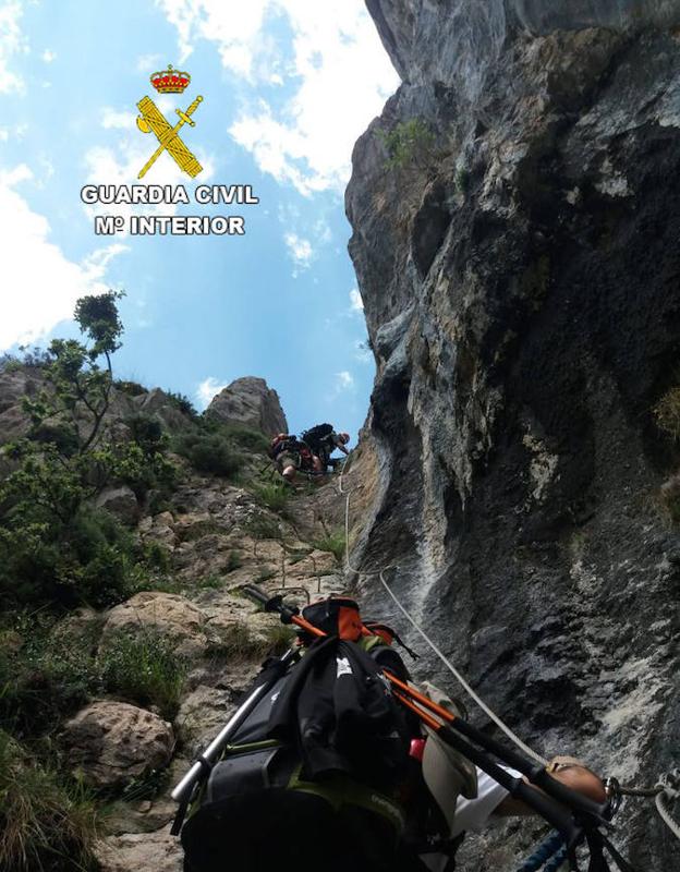 Rescatan a dos montañeros enriscados en la vía ferrata de Valdeón