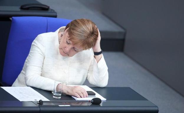 Merkel se salva, Schengen peligra